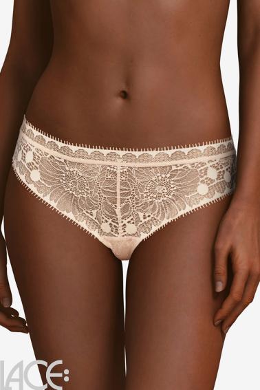 Chantelle - Day to night String