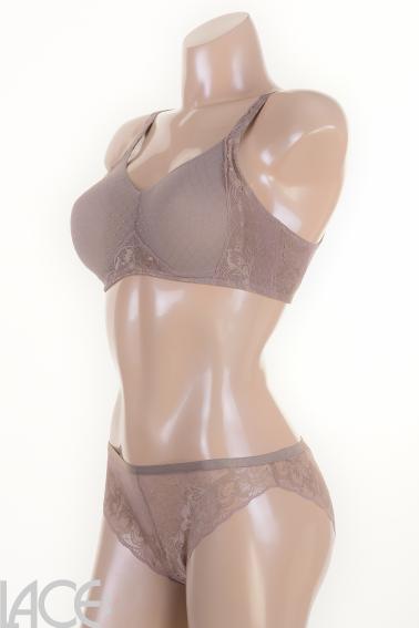 Triumph - Shape Magic wire Rio Slip